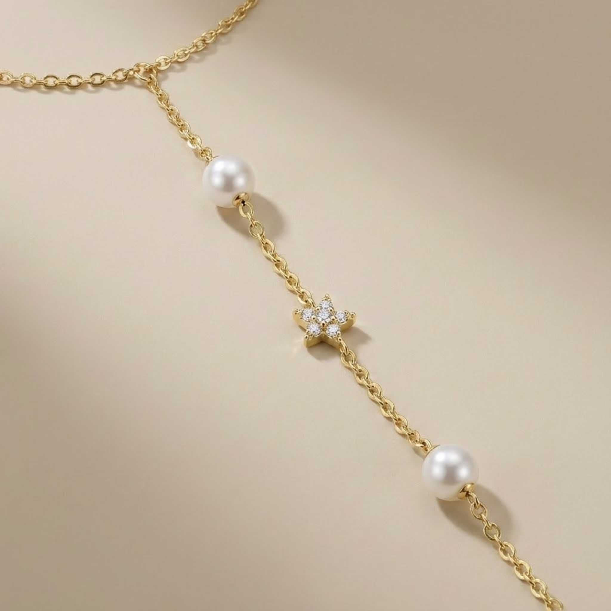 Luna Pearl Hand Chain