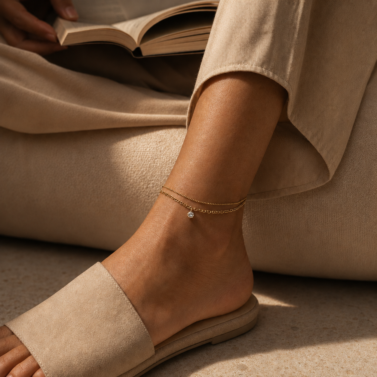 White Petal Shell Layered Anklet