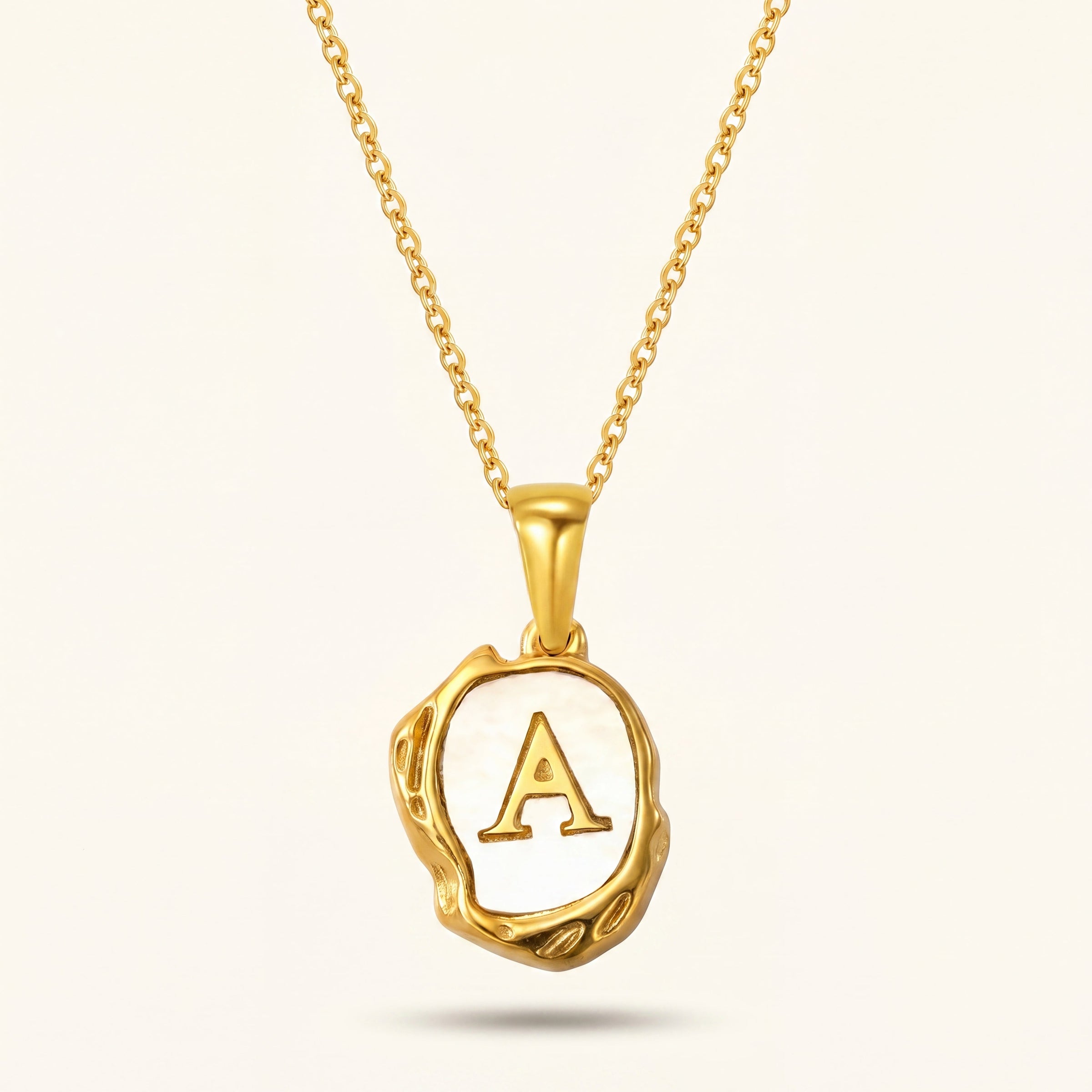 Lulu Classic Pearl Pendant
