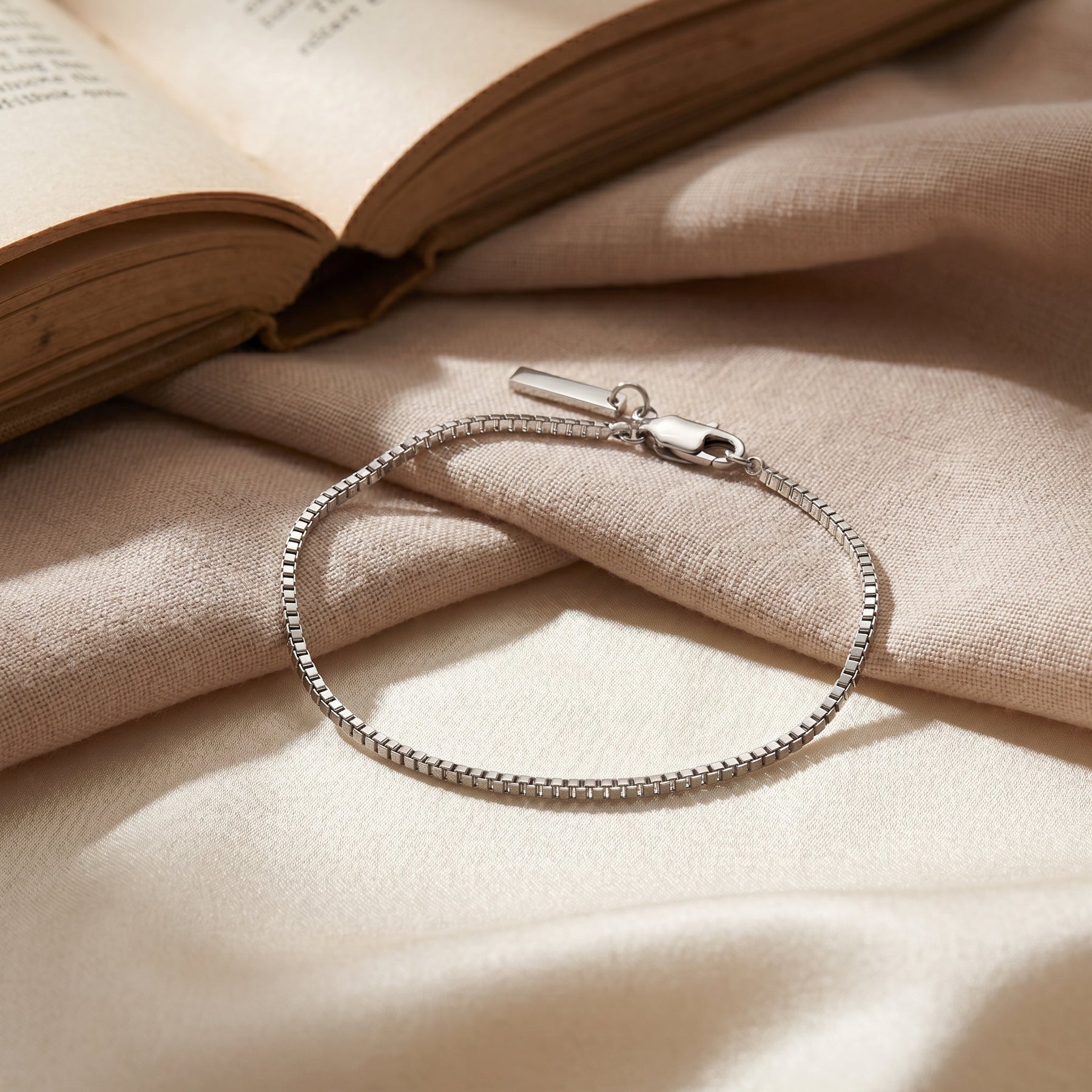 Qamar Everyday Chain