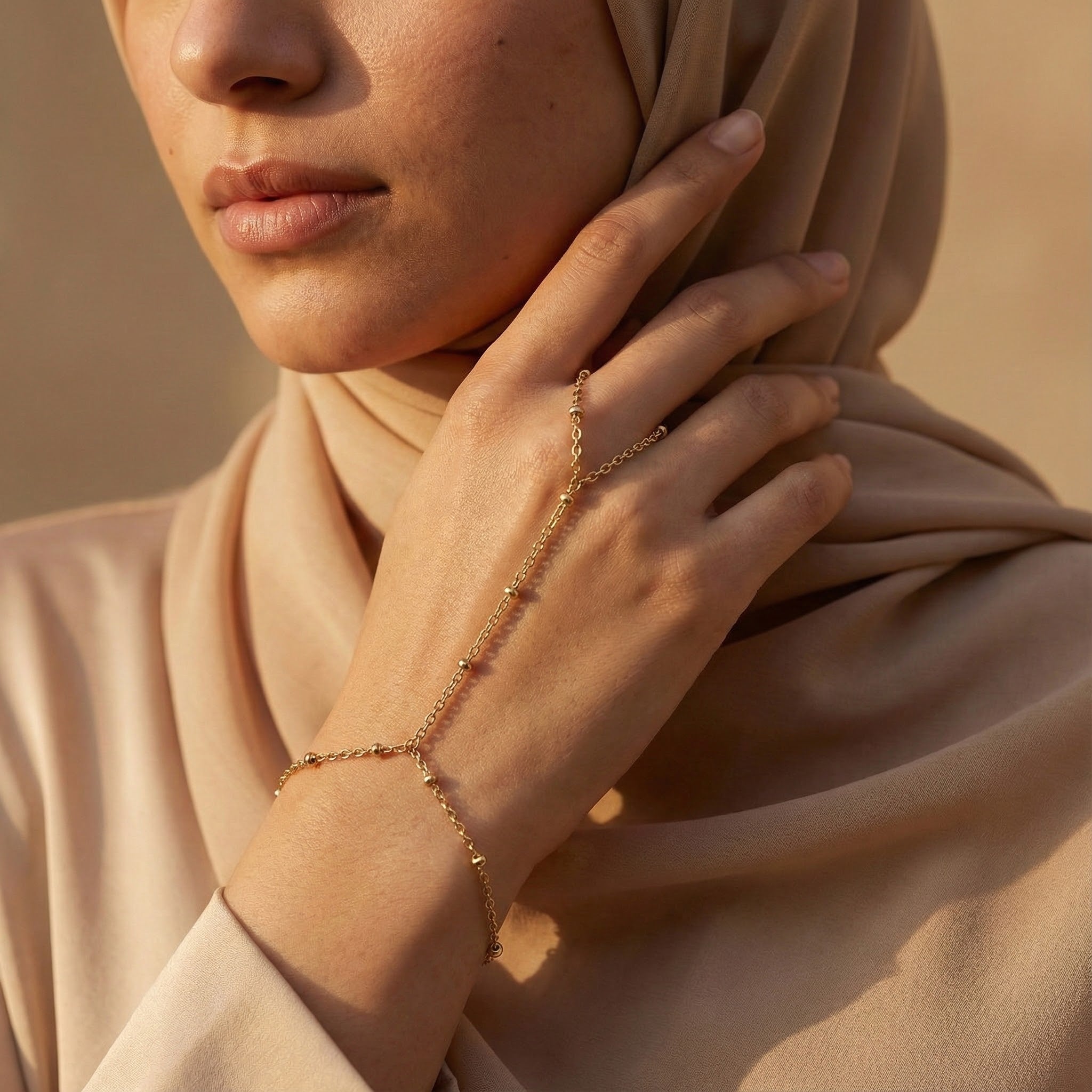 Wasl An-Noor Hand Chain