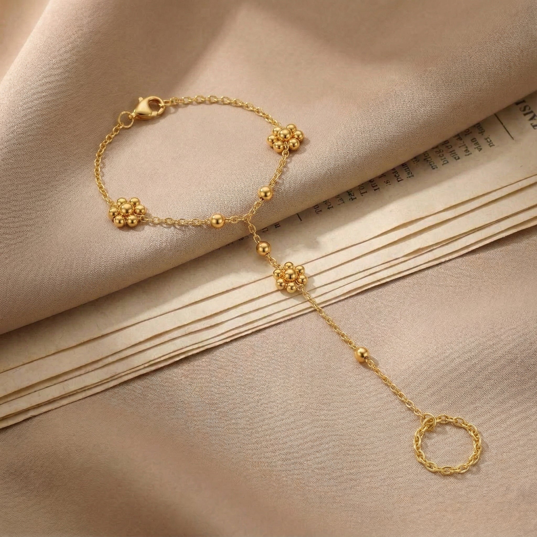 Nujum Hand Chain