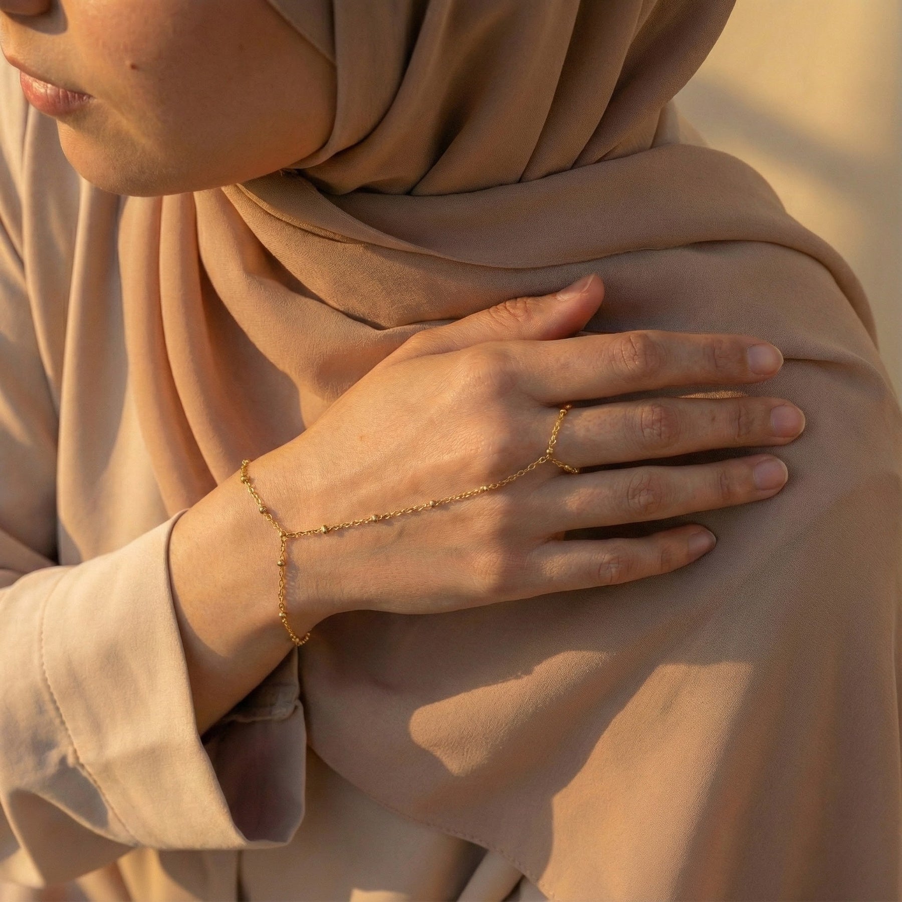 Madar Hand Chain