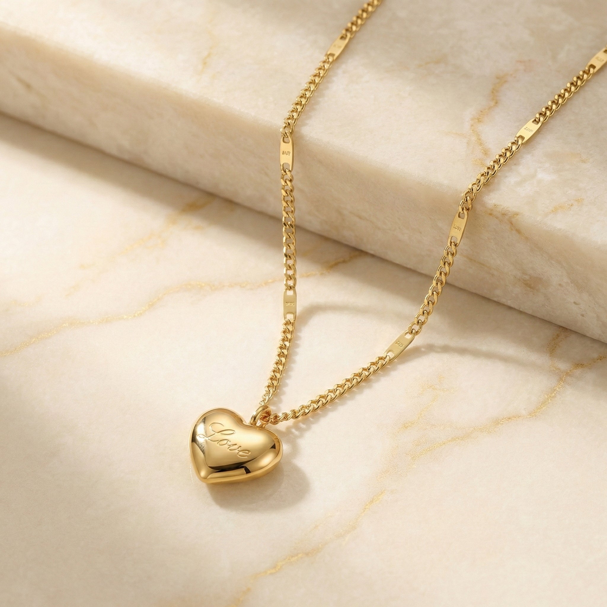 Qamar Nayyirah Necklace