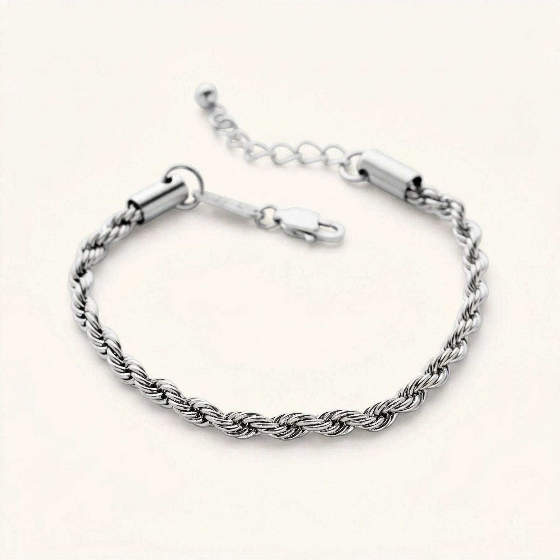 Qamar Serene Twist Bracelet