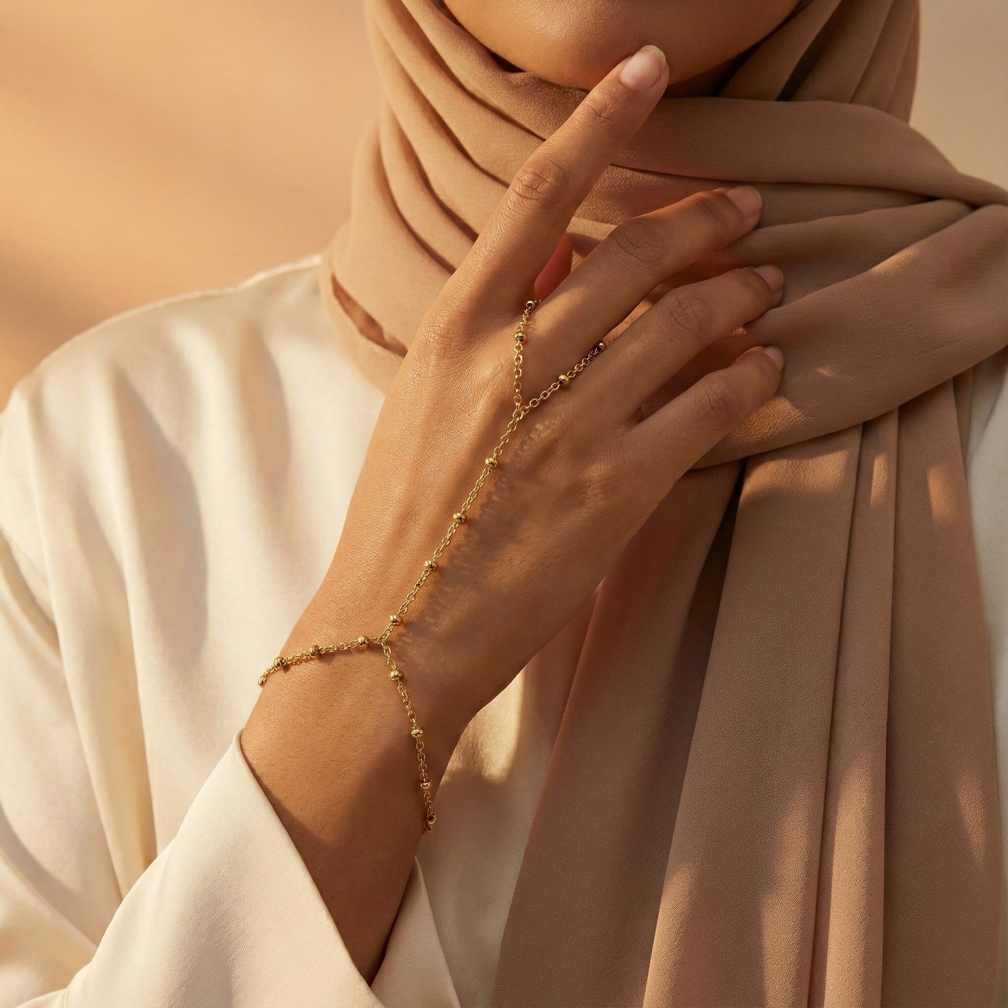 Wasl An-Noor Hand Chain