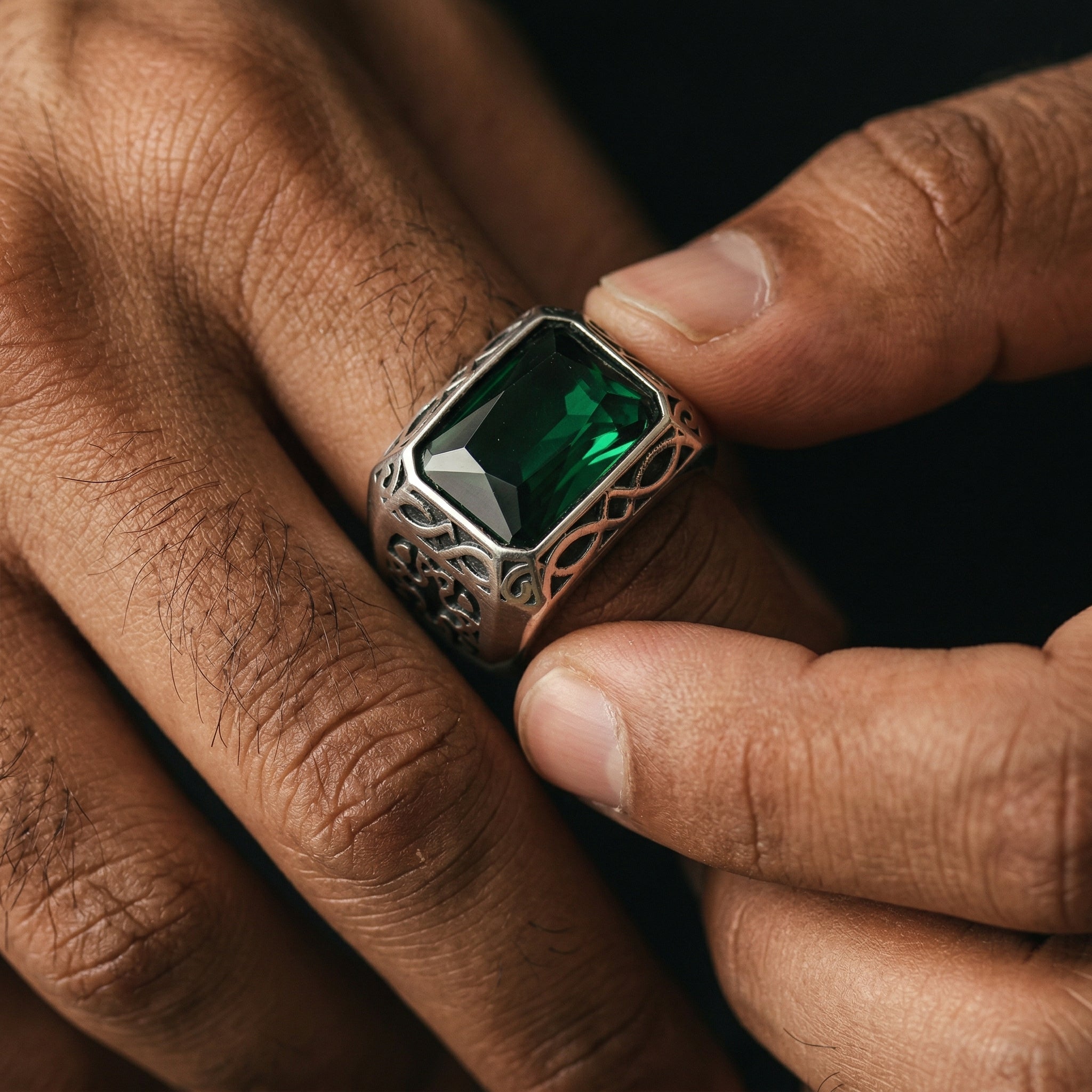 Qamar Hurriyah Ring