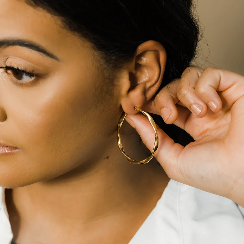 Qamar Hiba Hoop Earrings
