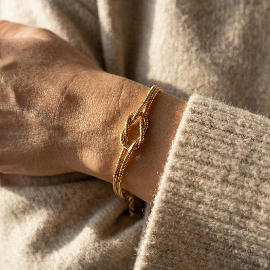 Qamar Emaan Knot Bracelet
