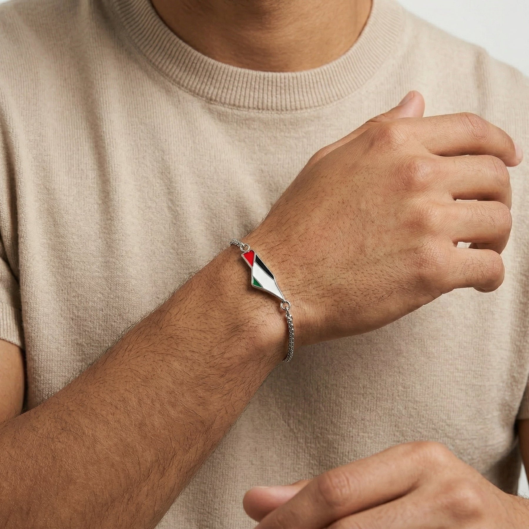 Qamar Men's Heart of the Nation Bracelet