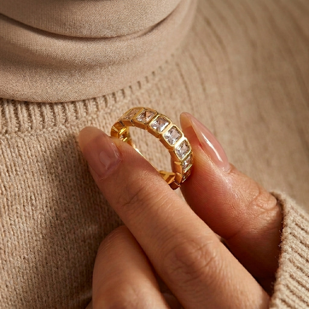 Qamar Noor Gem Ring