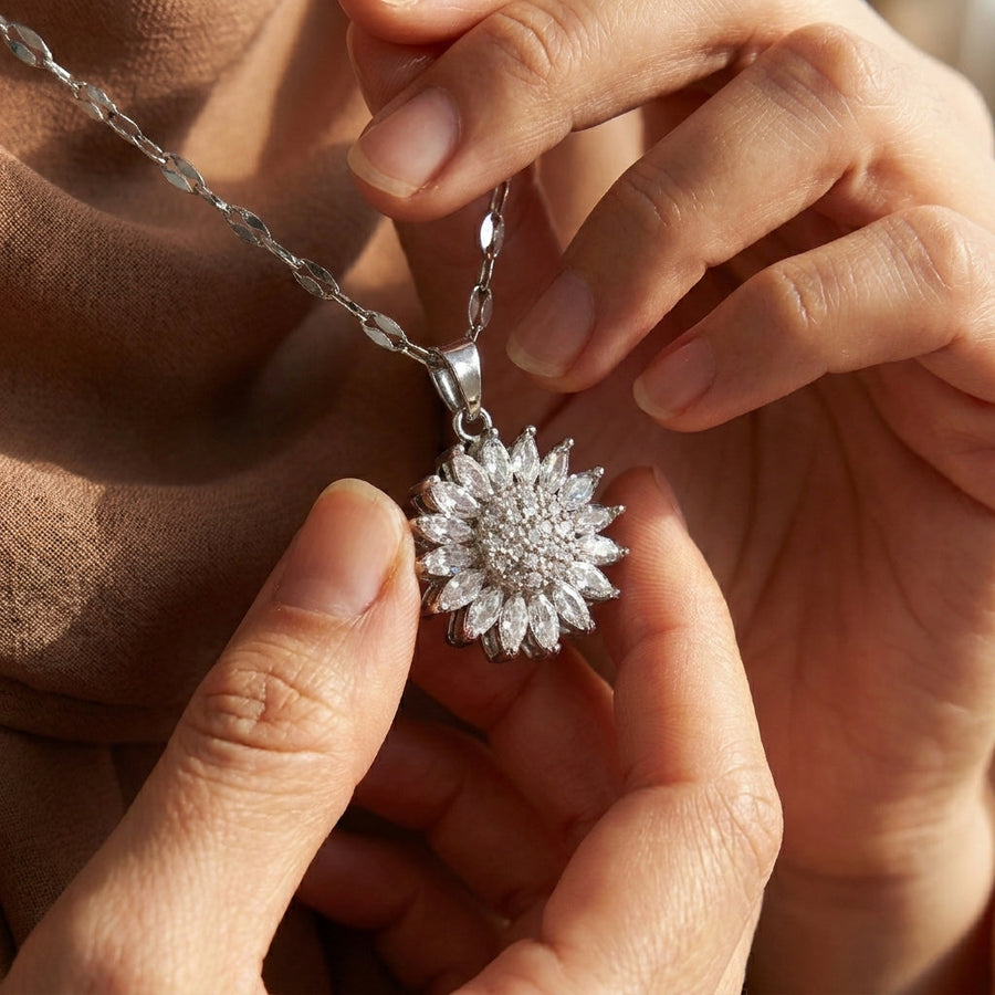 Qamar Rihla Necklace