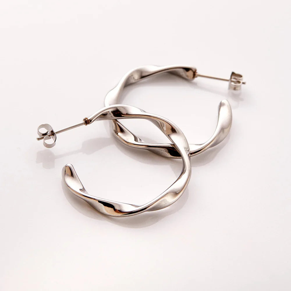 Qamar Hiba Hoop Earrings