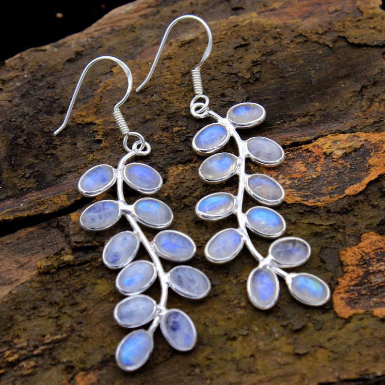 Advanced Earrings with Moonstone