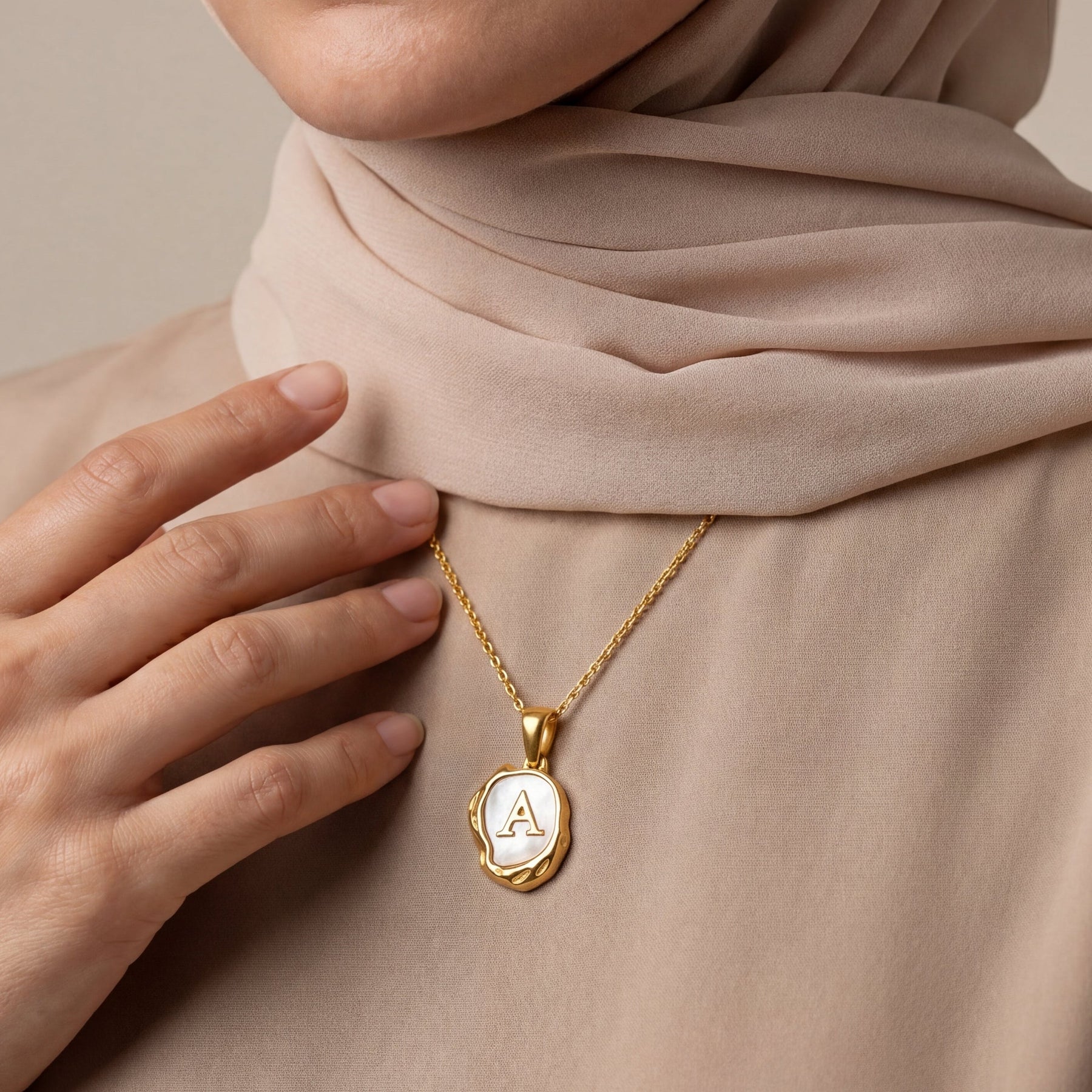 Lulu Classic Pearl Pendant