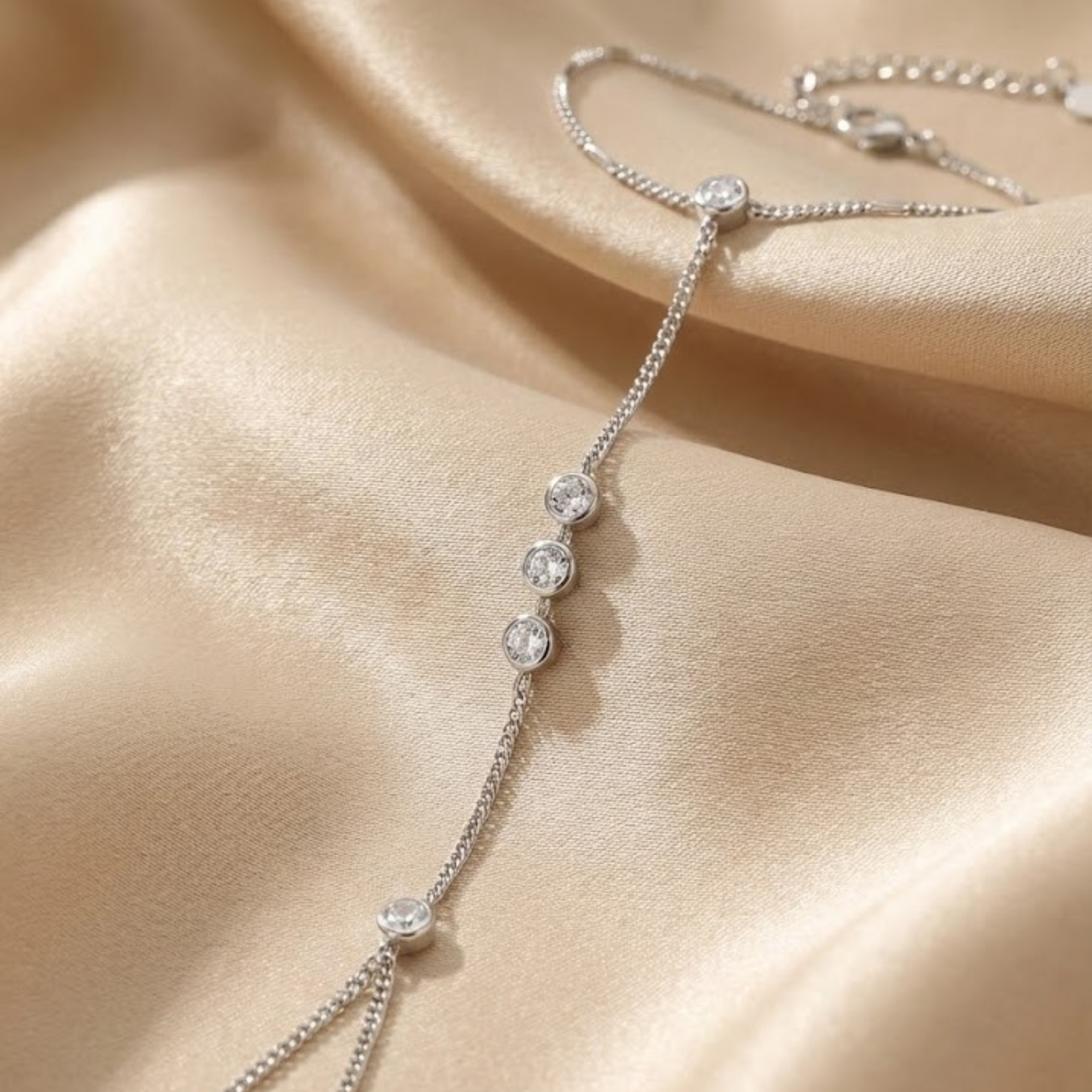 Selene Veil Hand Chain