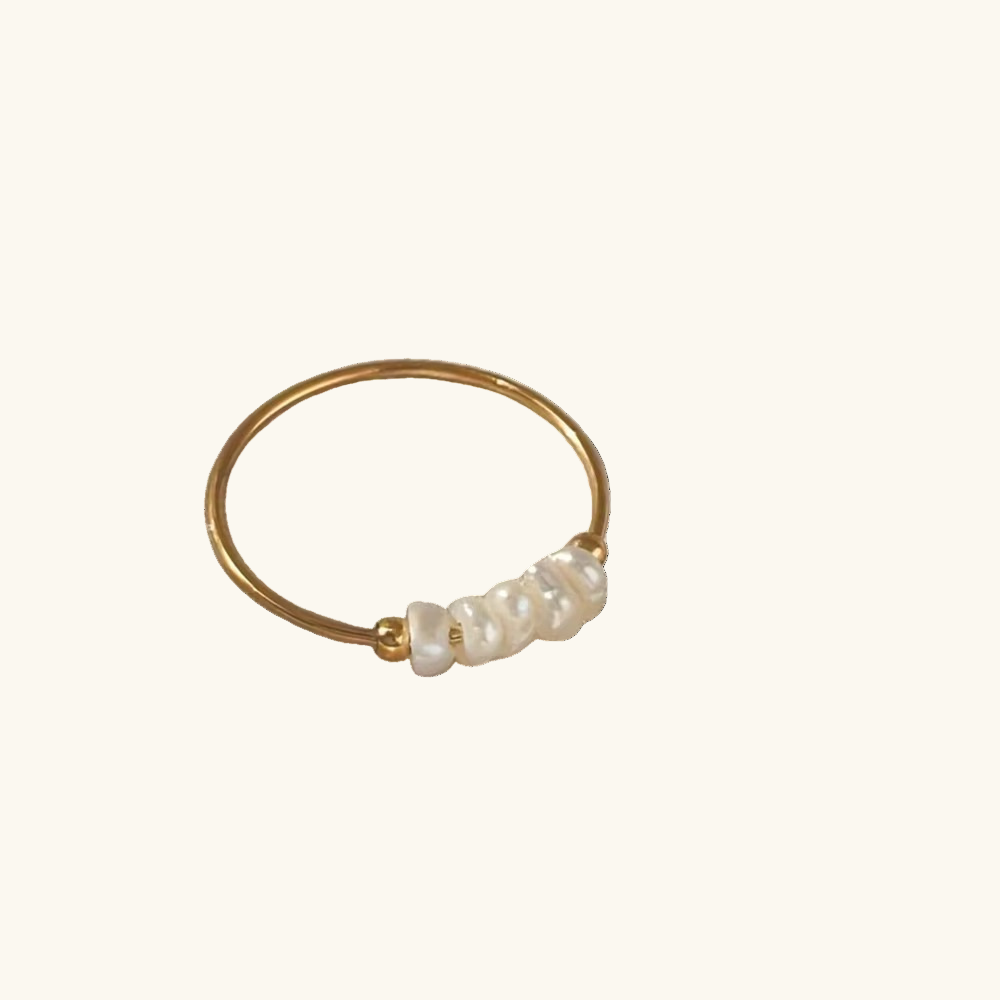 Qamar Zareen Ring