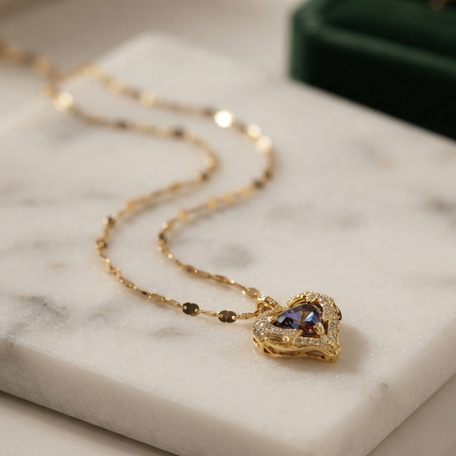 Qamar Zayna Wave Necklace