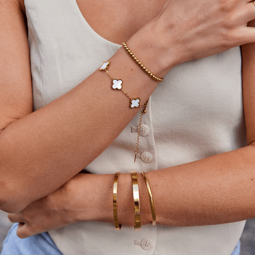 Lilah Gold Bangle