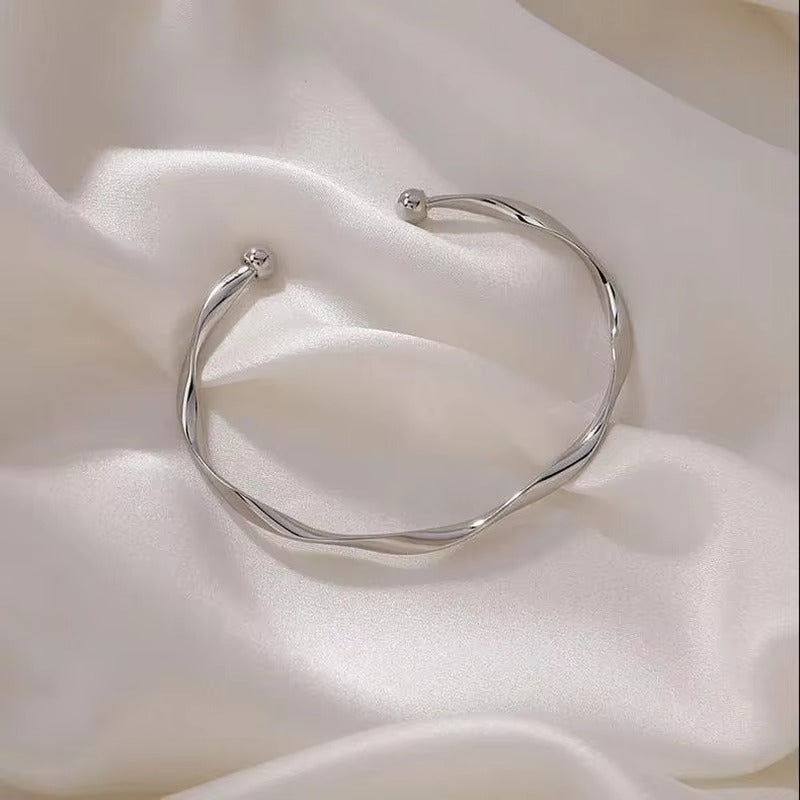 Qamar Nourae Bangle