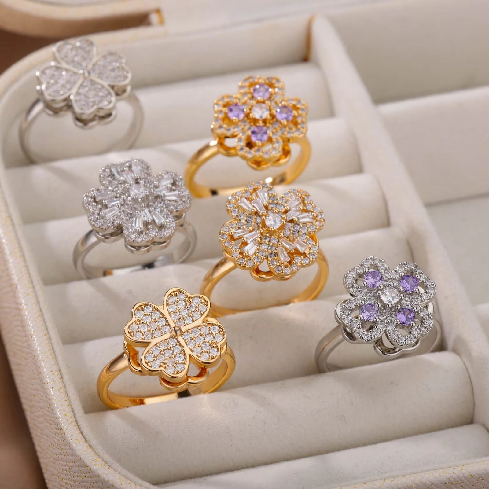 Qamar Aisha Clover Ring