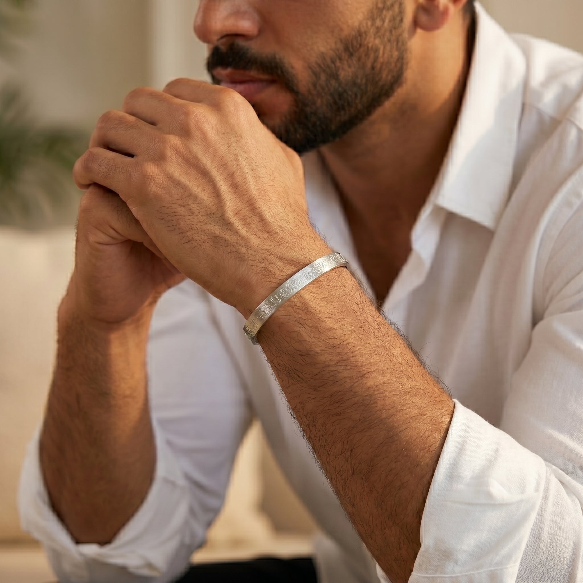 Qamar Shield Cuff